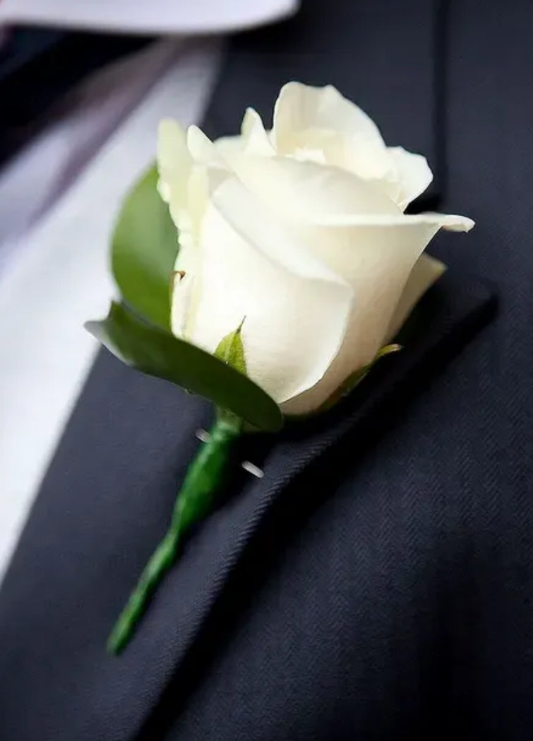 Classic Ivory Boutonnière